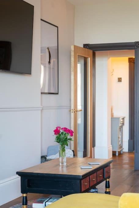 Stylish Beachfront Bolthole With Stunning Sea Views And Luxury Touches Herne Bay Eksteriør billede