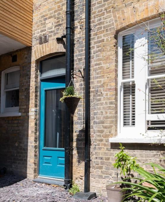Stylish Beachfront Bolthole With Stunning Sea Views And Luxury Touches Herne Bay Eksteriør billede