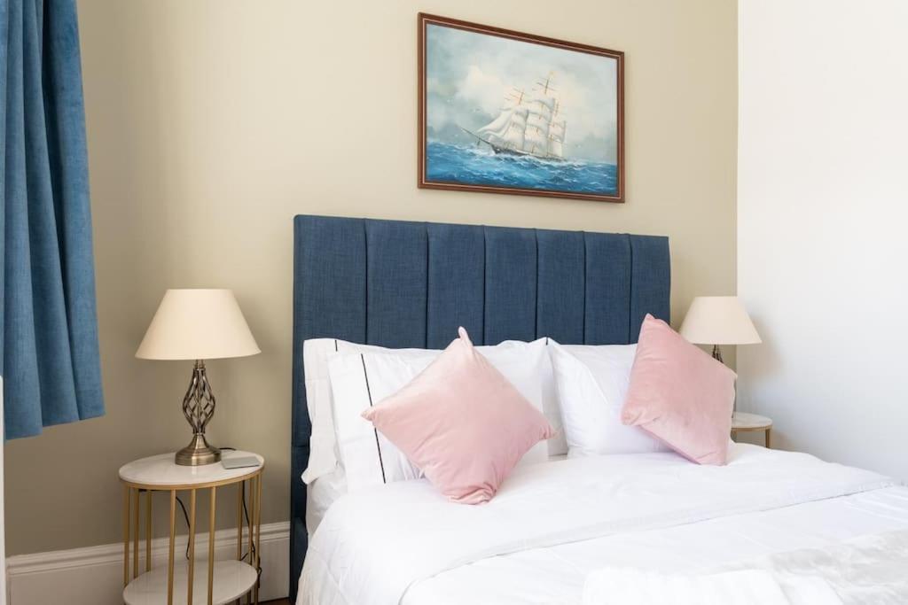 Stylish Beachfront Bolthole With Stunning Sea Views And Luxury Touches Herne Bay Eksteriør billede