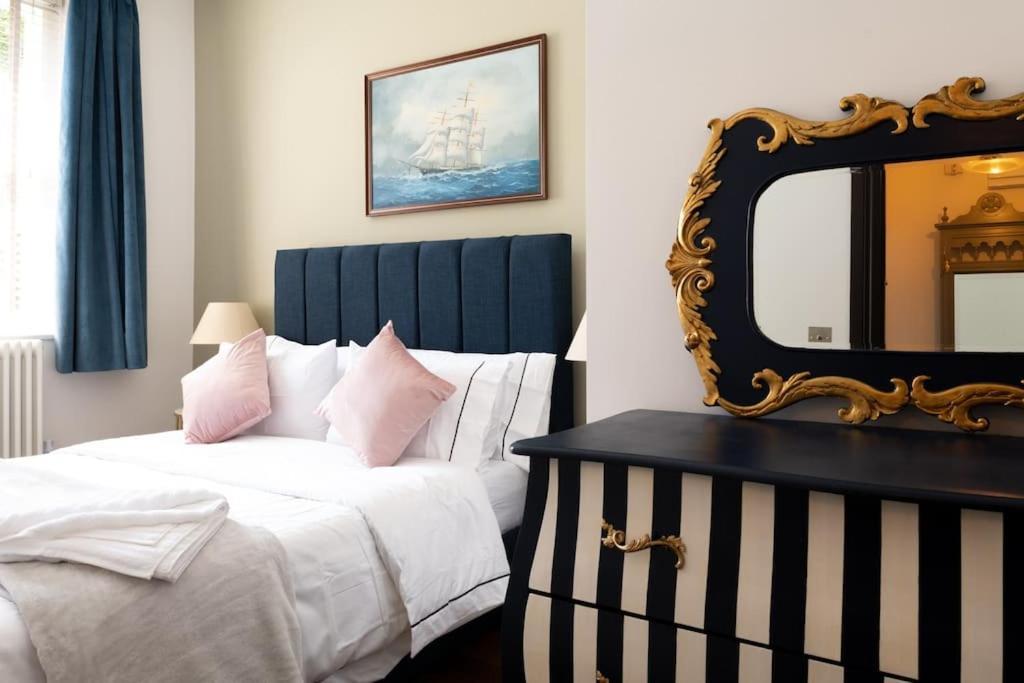 Stylish Beachfront Bolthole With Stunning Sea Views And Luxury Touches Herne Bay Eksteriør billede