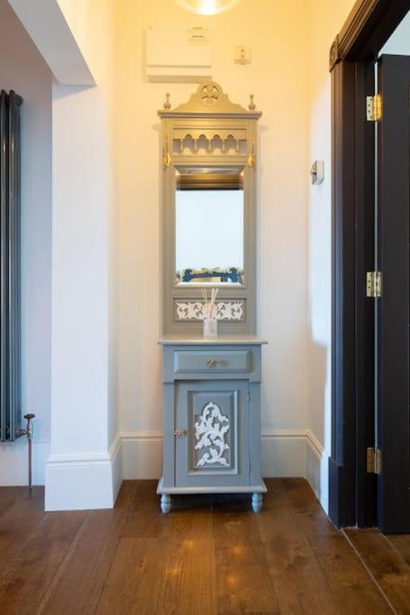 Stylish Beachfront Bolthole With Stunning Sea Views And Luxury Touches Herne Bay Eksteriør billede