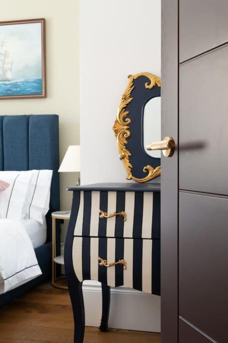 Stylish Beachfront Bolthole With Stunning Sea Views And Luxury Touches Herne Bay Eksteriør billede
