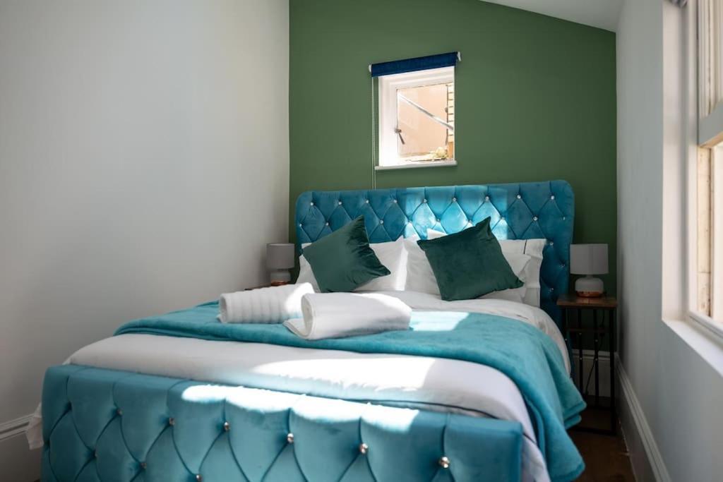 Stylish Beachfront Bolthole With Stunning Sea Views And Luxury Touches Herne Bay Eksteriør billede