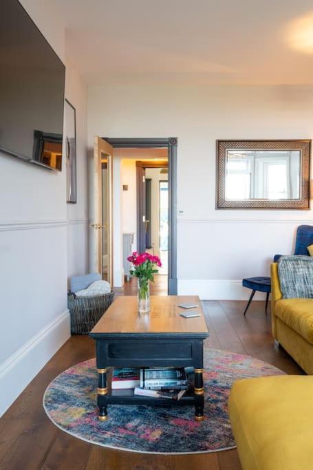Stylish Beachfront Bolthole With Stunning Sea Views And Luxury Touches Herne Bay Eksteriør billede