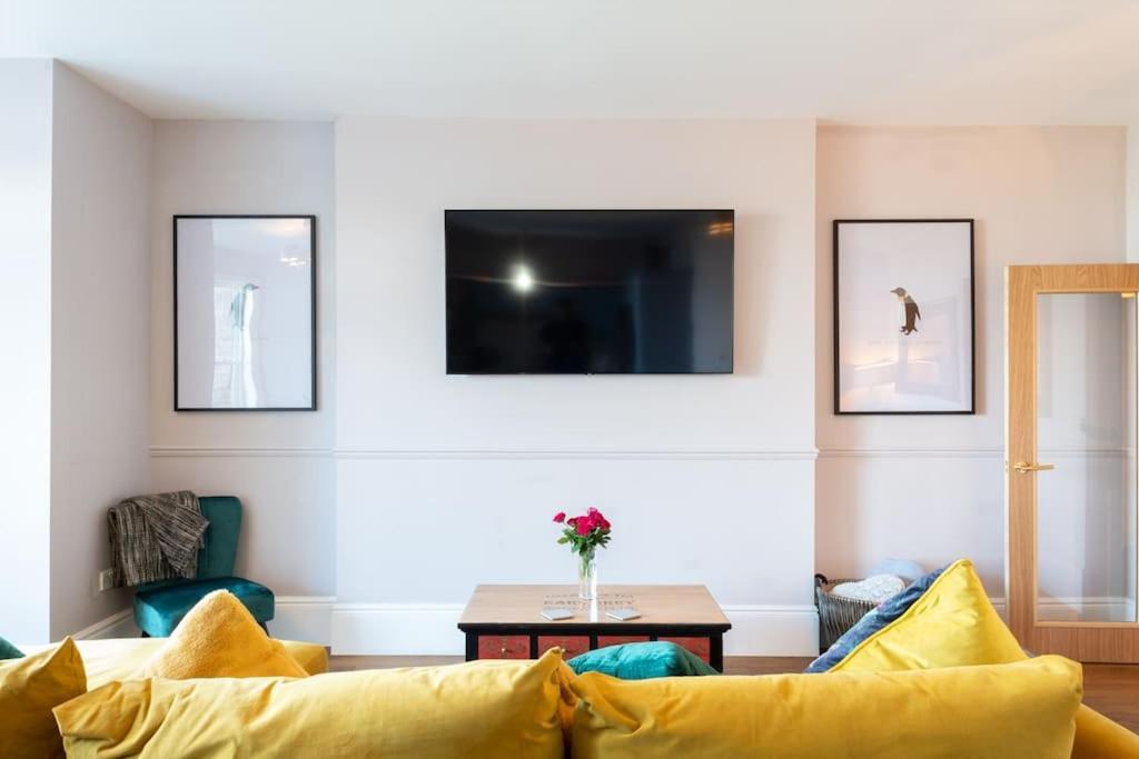 Stylish Beachfront Bolthole With Stunning Sea Views And Luxury Touches Herne Bay Eksteriør billede