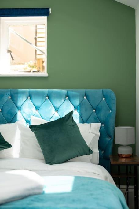 Stylish Beachfront Bolthole With Stunning Sea Views And Luxury Touches Herne Bay Eksteriør billede